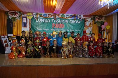 Desa Sidomukti Mengikuti Lomba Fashion Show untuk Kategori PAUD, TK, dan Pokja Bunda PAUD se Kecamatan Adimulyo